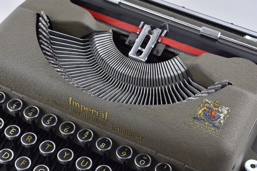 Restored Serviced Working Imperial Good Companion Model T Typewriter