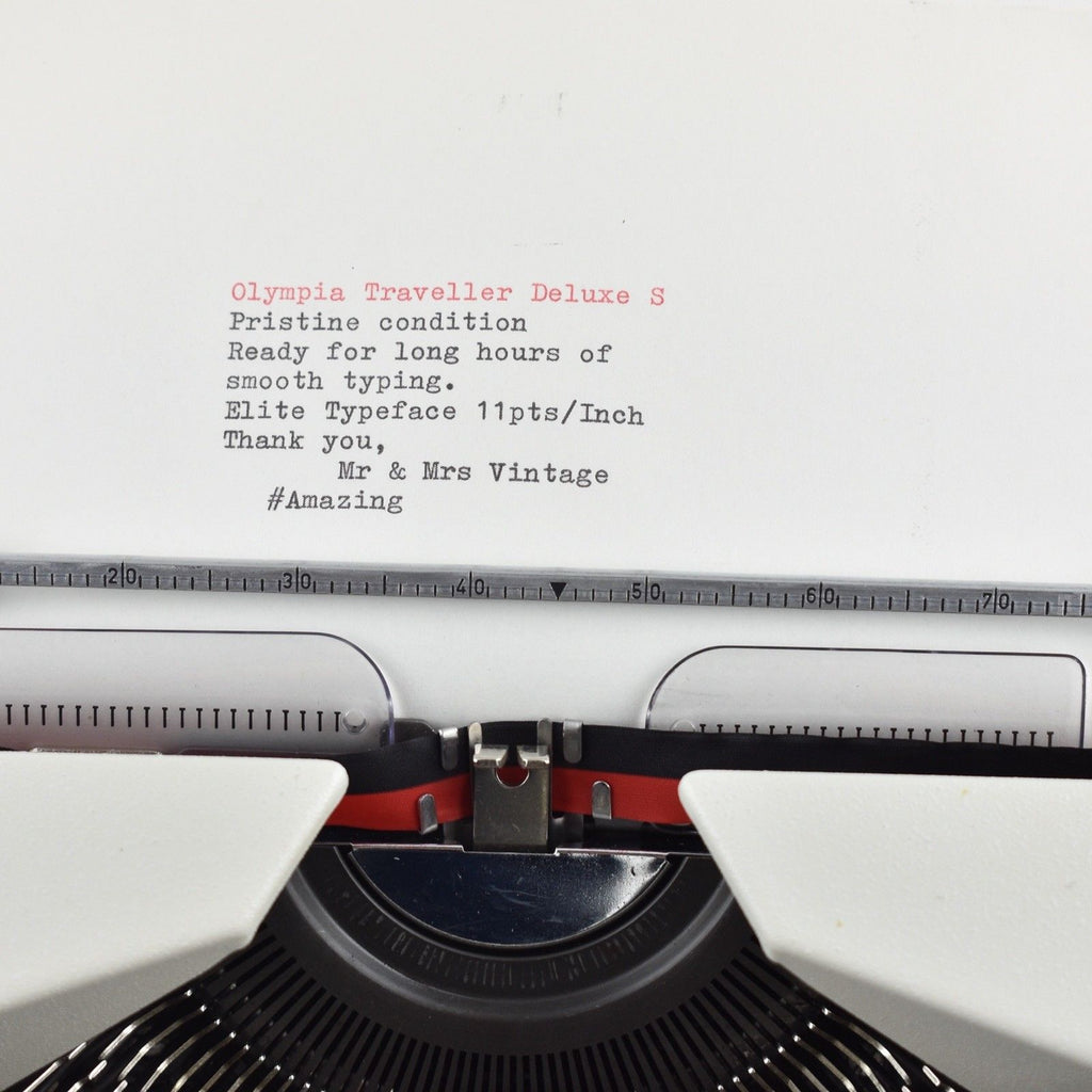 Olympia Traveller De luxe S Typewriter 