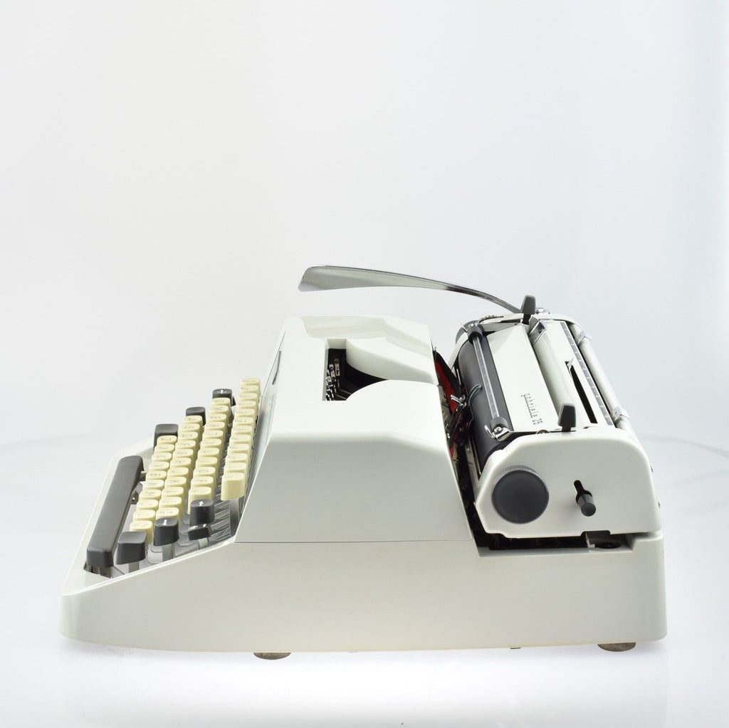 Adler Gabreile 25 Typewriter