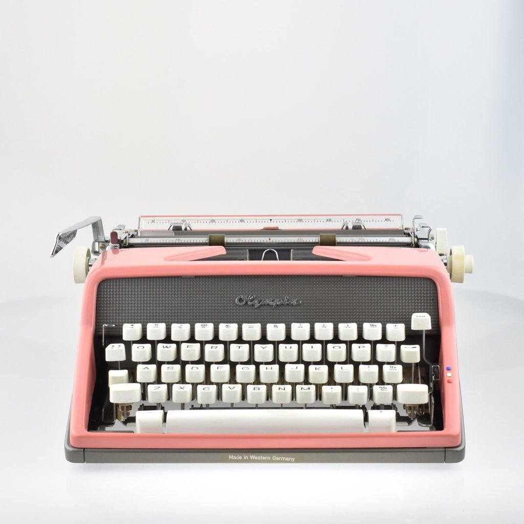 By Mr & Mrs Vintage Typewriters - 100% Genuinely Serviced Working  