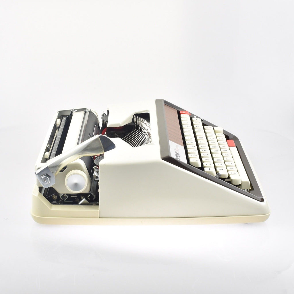 Brother De luxe 1350 Typewriter