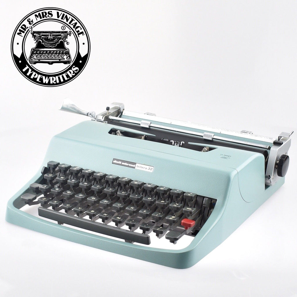 Olivetti Underwood Lettera 32 Typewriter
