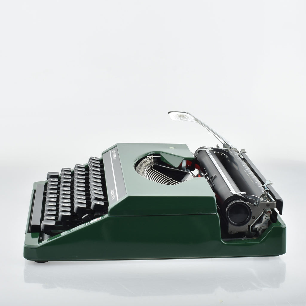 Silver Reed Silverette Typewriter