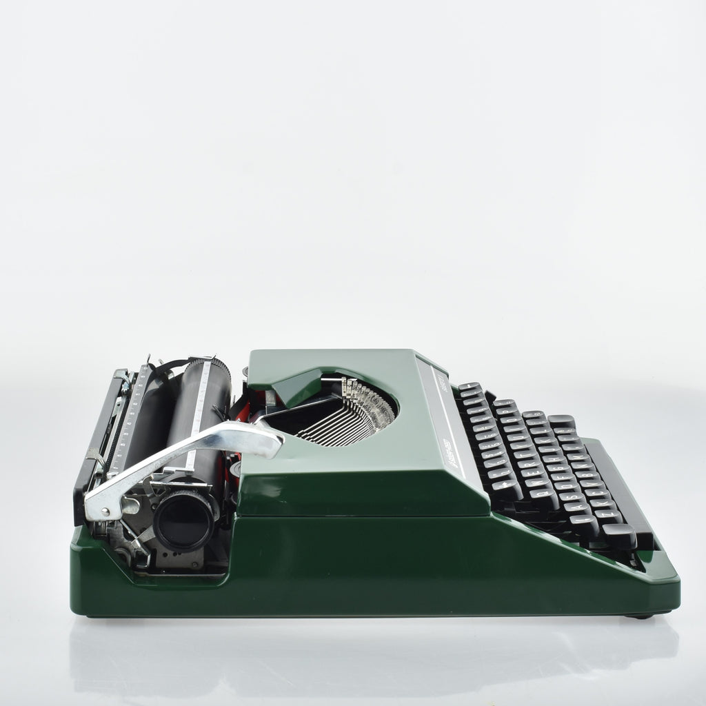 Silver Reed Silverette Typewriter