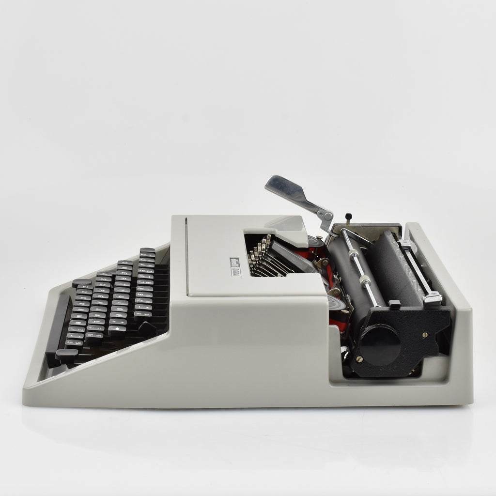 Olivetti Dora Typewriter 