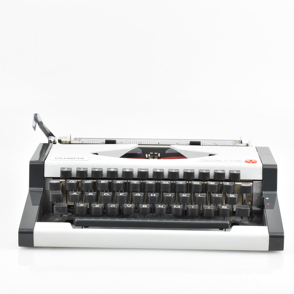 Olympia Traveller Deluxe Typewriter