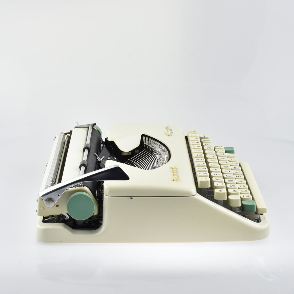 Olympia Socialite Typewriter