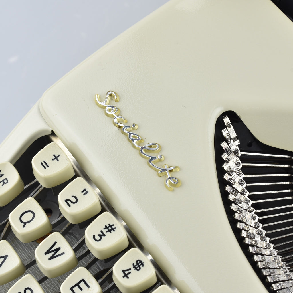Olympia Socialite Typewriter