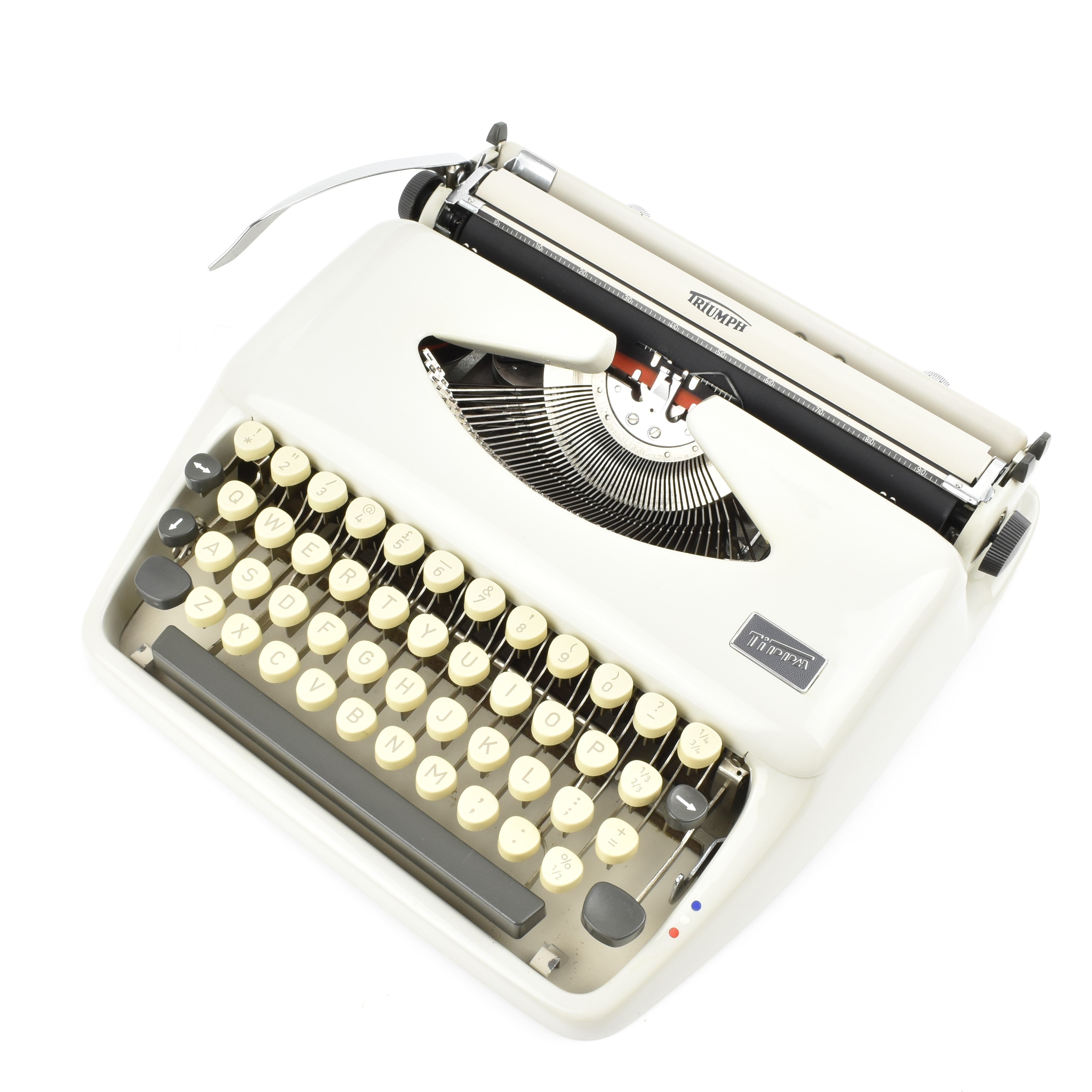 Adler Tippa Typewriter | Square Cubic robotic typeface | Mint