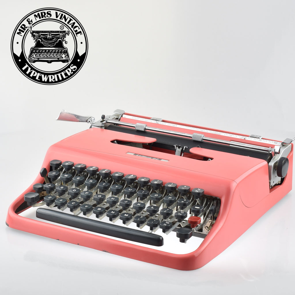 Olivetti Lettera 22 Typewriter Pink
