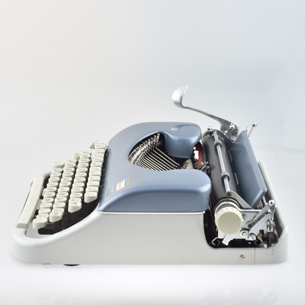 Beaucourt Script Typewriter
