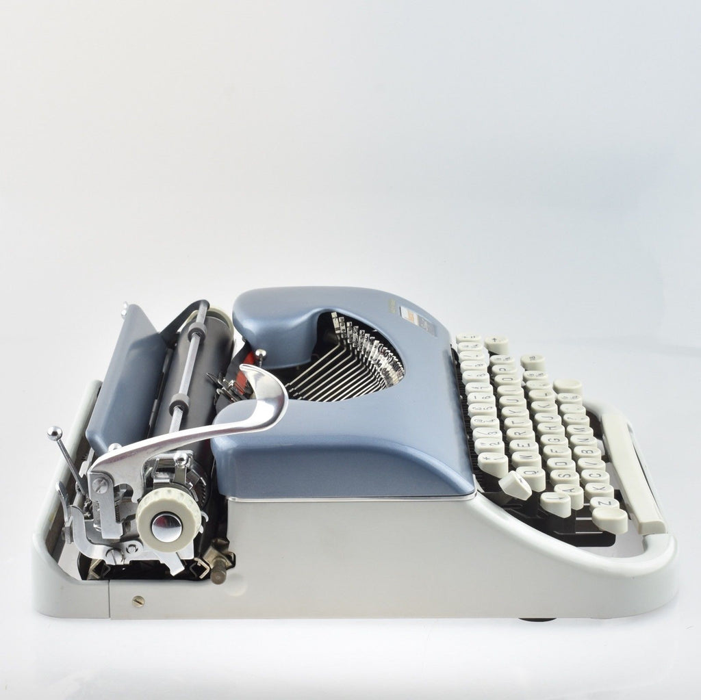 Beaucourt Script Typewriter